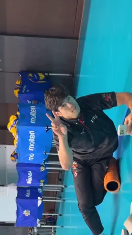 Miyaura kento is seen warming up🫶🐻‍❄️ sc: t____ogawa ig story  #miyaurakento #kentomiyaura #ジェイテクトSTINGS愛知 #miyaura #宮浦健人 #fyp #ryujinnippon #SVリーグごあいさつ 