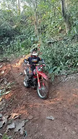 tes tanjakan BERINGIN ..#kayubalap_official #trailadventureciamisutara #jawabaratpride🔥 #viralvideo @viiiinaaaa04 @Apiiii 