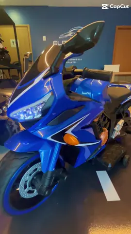 MOTO ELÉTRICA 12V🏍️ ➡️5 KM/H ➡️SUPORTA ATÉ 60KG ➡️FARÓIS ➡️MÚSICA ➡️LUZES NAS RODAS #carkids #carro #moto #motobmw #bmwmotorsport 