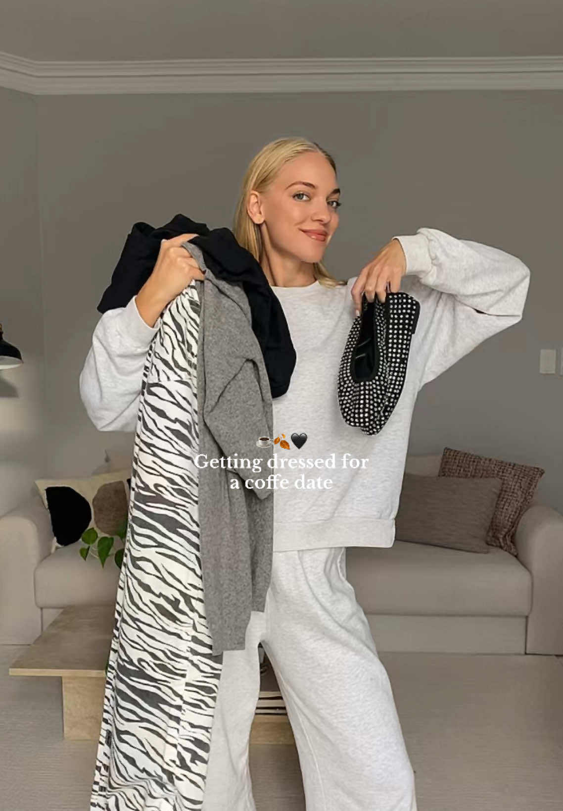 On Fridays we wear zebra pants🫡 #outfitinspo #dailyfashion #getdressedwithme 