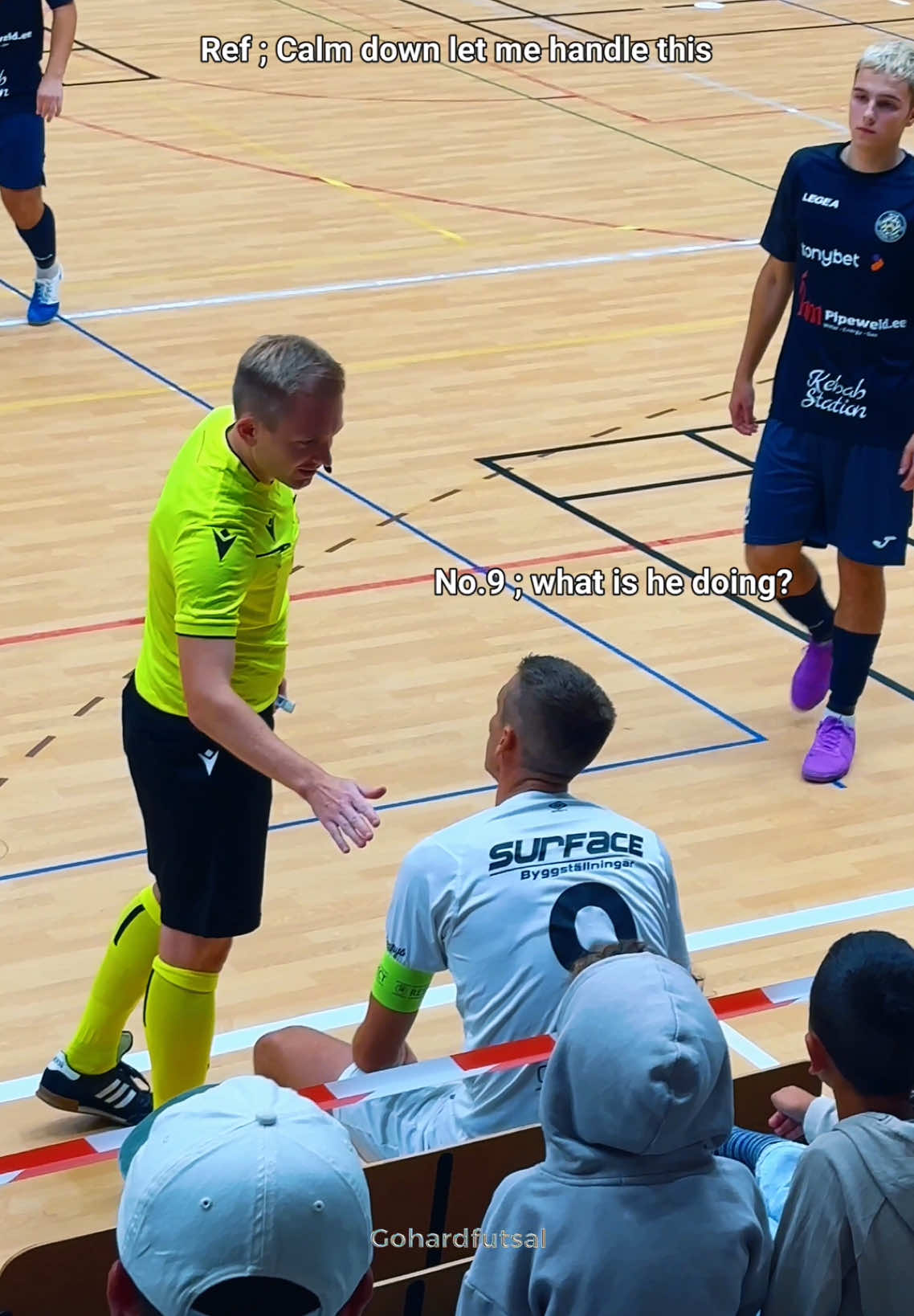 It’s about time i team them futsal! 👨‍✈️😝 #futsal #captain #drama #futsalskills #teacher #tackling #gohardfutsal #futsalplayer #fypシ゚ #foryourpage #foru #7futsal #indoorsoccer #miniminter #brilliant #futsalprofissional 