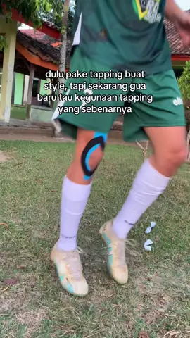 ya begitu lah hehe #acl #kinesiotape #quotes #storybola 