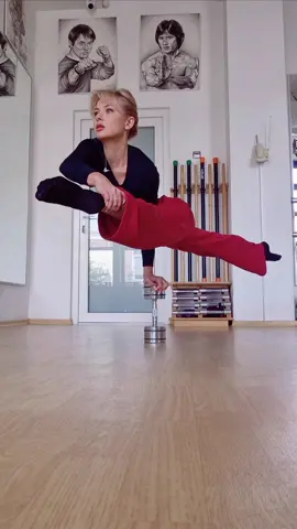 🦋🙌🦋  #стойканаруках #акробаты #acroyoga    #handstanding  #topreels #acrobats #acrobatic   #handbalancing   #handbalance  #acrobalance   #handstandchallenge   #handstands  #handbalancer #balancingchallenge   #topreels #balancing  #armbalance  #yogapose #yogagirlsoftiktok #balance #oversplit #шпагат #recom #yogagirl #yogaflow #йога 