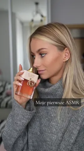 Moje pierwsze ASMR 🤭 wyszło ?  [ prezent ] #perfumy #douglaspolska #douglas #guess #guessperfume @douglas_polska @GUESS 