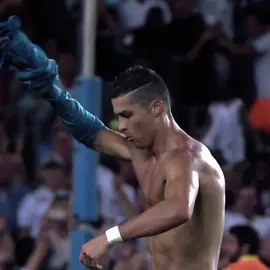 E se for de fato um robô? | Postei essa no insta @xnniel7  #cristianoronaldo #cr7 #realmadrid #foryoupage #football 