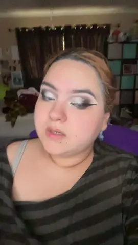 Saved the eye look lmfao it was too good to just take off 