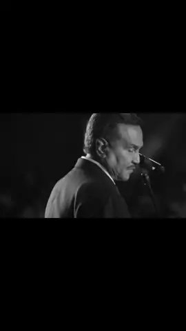 ‏كنّا افترقنا البارحة.                                           ‏والبارحة صارت عمر .                                    #محمد_عبده #عبداويات #fyp 