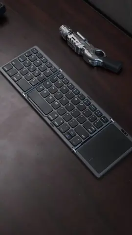 The most cost-effective foldable keyboard I found on the TikTok Shop, perfect for mobile office use. #foldingkeyboard #minikeyboard #bluetoothkeyboard #wirelesskeyboard #wirelesskeyboardipad #keyboard#fyp