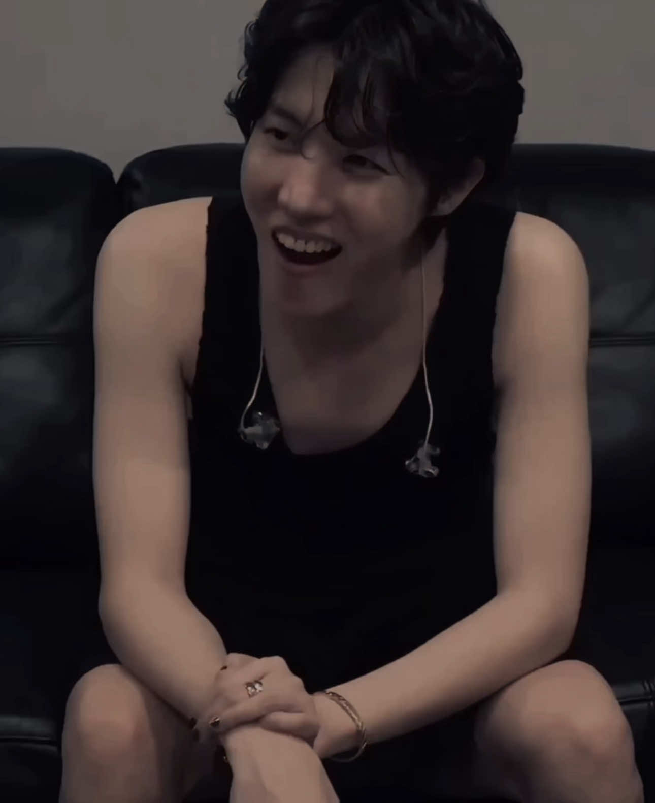 my sexy bf is finally comin home🥰🥰 #jhope #jhopeedit #bts #btsedit #iconichoseok #kpopfyp #kpopedit ib/ac @anjo | scp @K. !!