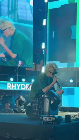 @RHYDER Đứng fanzone chỉ để xem Quang Anh cà hẩy =)) quá là xứng đáng đi 🫶🏻 #rhyder #dghouse #anhtraisayhi #flash #vpbank #fyp #xuhuong 