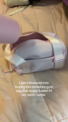 it’s so cute but what am i supposed to put in here😭 #gymshark 