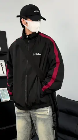 Áo khoác gió 2 mặt nhà julido nha #virralvideo #xhtiktok #aokhoacgio #aokhoacgionamnu #aokhoac #fypシ #LearnOnTikTok 