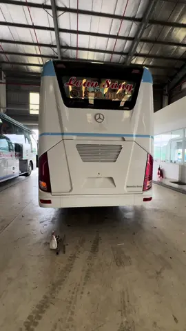 Xe thaco mà tiếng máy huyndai. 