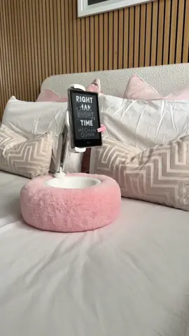Trying to make a stop-motion cleaning video with a cat = difficulty level 1000 🤯🫧✨ #cleaning #cleaningmotivation #cleaningvideos #cleanwithme #stopmotion #weekendreset #weekendcleaning #cleanwithoutme #apartmentcleaning 