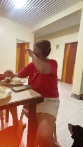 Giving my mom 10k from my first sahod as a nurse kasi super deserve nya. Nothing beats my happiness seeing my mother happy also 🥺❤️