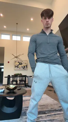 The face filter flickering 🤣🤘 been dokng this trend since 2020 cant skip a beat even in my sleep 