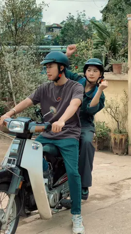 Ngồi trên Dream cũng êm 🙄🙄🙄 @Long Vũ  Em xin lỗi anh @Vương Anh Ole ☺️☺️☺️ #ceri #cerithuha #thuhaceri #digiuatroirucro #pu #dgtrr 