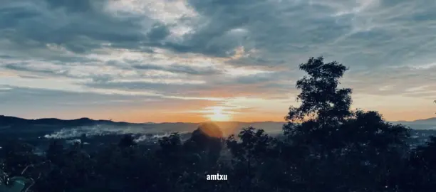 ထင်ရှူးတောတန်း .. #amtxu #lyrics #foryoupage #fypシ゚viral 