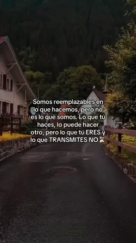 Lo que eres y transmites ⏳ #frases #frasesreflexivas #frasesparareflexionar #paratii #enlavida #empatiaporfavor #reemplazo #ereselmejor #somosenergia 