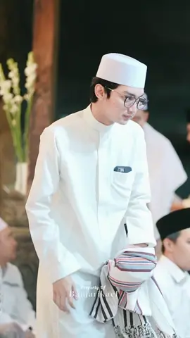 @Azmeee kedatangan gus Azmi