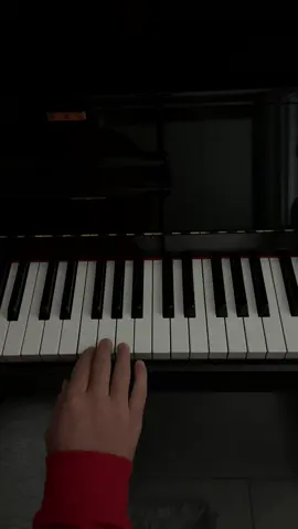 The perfect song to learn for Halloween 🎃👻 #piano #creepy #fyp 