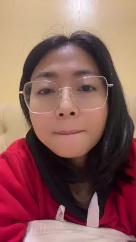 အသံ​ကလိမ်လို့မရဘူးနော် 😝##အသက်၃၀ကျော်တာနဲ့အဘွားကြီးလား #အဘွားကြီး 