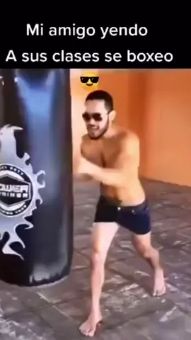 clases de boxeo de mi bro.. 🤣🤣🤣