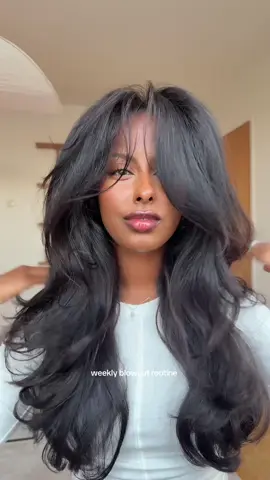 I love when its time for a weekly blowout #blowoututorial #weeklyblowout #hairtok #curlyhairtips #babyliss 