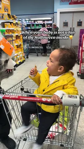 First and last time he will be scared, poor boy😂😂🥺🎃 #halloweencostume #scared #jumpscare #toddler #fyp 