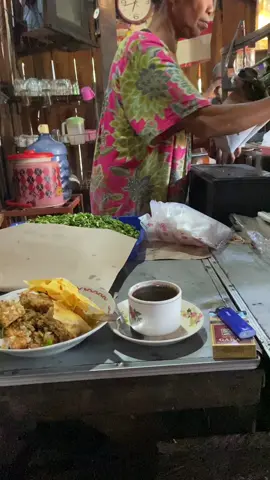 Sarapan sek wo☕️😅#fyp #ngopi #kopihitam #kopipagi #kopimanis44 #bahanswmu #xyzbca #fypage 