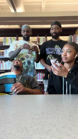 There no way she doesn’t feel that pain 😅😭 #fyp #foryou @Brotherofcolor @Asa Kinsey @Jazminera 