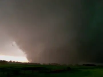 El Reno. #record #strongest #severeweather #wedgetornado #stormchasers #twistex #tornadoes #dominator 