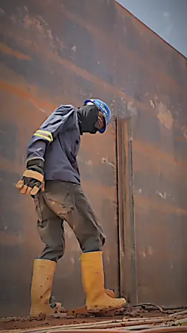 Keginilah jadinya ketika fitter kayu emosi😅#soundviral #welderemosilucu #storykuli #storykerja #viralngakak #lucu_ngakak #kuligalangan #fypgakni #fypシ 