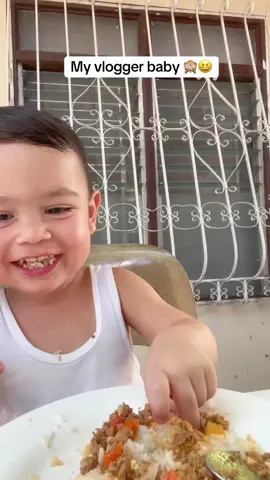 Kain po tayo with my vloggerist baby 😆 #juliantv #triestfam #cutebaby #fyp #babylove #babiesoftiktok #babyvlogger 