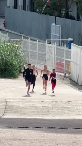 HILL SPRINTS WITH THE TEAM 🔥 #training #Running #athletics #trackandfield #sprint #speed #performance #motivation 