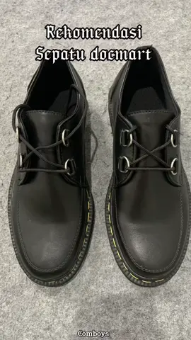 #sepatu #sepatupria #sepatuformal #sepatulokal #sepatudocmart #sepatukuliah #rekomendasisepatu #fyp #Fypdong #masukberanda #comboys #CapCut 
