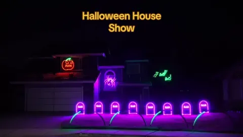 Halloween Lightning House Show  #halloween #halloween2024 #scary #spooky #CapCut #fyp #lightning #show 