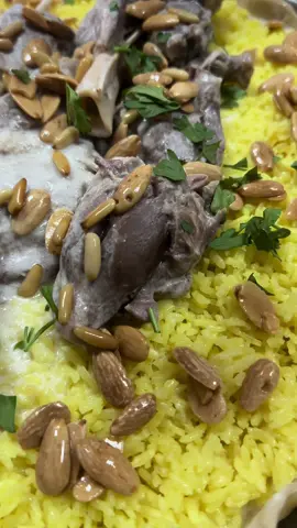 جربتو المنسف من قبل ؟ #منسف  #الاردن 