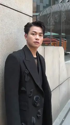 Một show diễn quá hoành tráng và đầu từ tại #shanghaifashionweek . Cảm ơn a Đỗ Mạnh Cường đã cho bọn em cơ hội tuyệt vời nàyyyy ❤️❤️❤️ #sixdo 