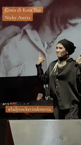Ada yg punya kenangan dgn lagu ini,,#cinta di #kotatua #lagulawas  #ladyrockerindonesia 