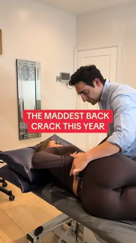 Yo this ones insane bros and brosettes #osteopath #chiropractic #asmr #satisfying #backcrack #neckcrack 