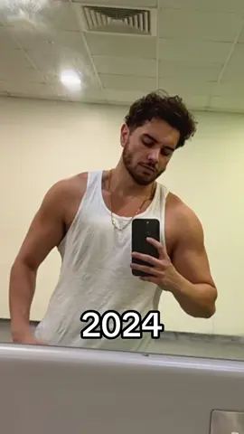 All it takes is a few months to transform your life #weightlossmotivation #weightlosscheck #weightlosstransformation #GymTok #gymmotivation #foryoupage #foryou #weightloss #fyp