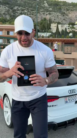 Bonne chance ♥️ Pour participer like cetge video, abonne toi a mon compte et identifie 3 potes en commentaire et republie ♥️🎁