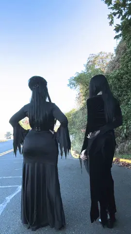 halloween icons #elviramistressofthedark #elvira #elviracosplay #goth #gothmovement #fyp 