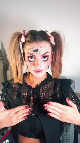 Broken doll ..  #halloweenmakeup #brokendoll #halloween2024 #makeupartist #31daysofhalloween #foryou 