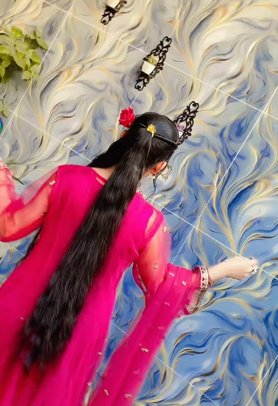 Kon ho tum❤️🔥 #laibaqueen009 #foryou @🌹Laiba Queen🌹 #fyp #viralvideo #fypシ゚viral #tiktokviral #1millionviews #fulltrendingvideo #100klikes❤️ #viral #newtrending #plzunfrezemyaccount 