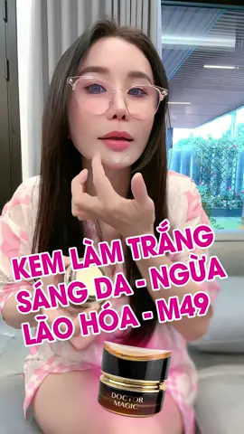TGĐ Mailisa tư vấn sản phẩm M49- Kem Giúp Hỗ Trợ Làm Sáng Da Và Giảm Tình Trạng Lão Hóa Doctor Magic: Sản phẩm giúp hỗ trợ sáng da, làm mờ thâm, hỗ trợ cải thiện vùng da không đều màu. Đồng thời hỗ trợ làm mờ nếp nhăn và giảm tình trạng lão hóa da. Mời cả nhà cùng theo dõi video để lắng nghe TGĐ Mailisa tư vấn về sản phẩm này. Quý khách hàng muốn mua sản phẩm nhớ chọn vào giỏ hàng và nhấn nút mua sản phẩm nhé!! #mailisa #mailisagroup #kemtrangda #kemsangda #laohoada #loaibomun #doctormagic #mypham #beauty #lamdep #lamdepda #miphamchinhhang