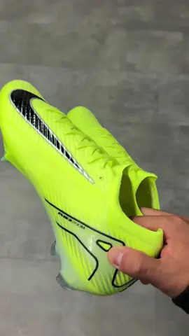 Mercurials shine as always! Tag your friend who should cop them 😍👌🏽 #footballboots #nikefootball #nike 