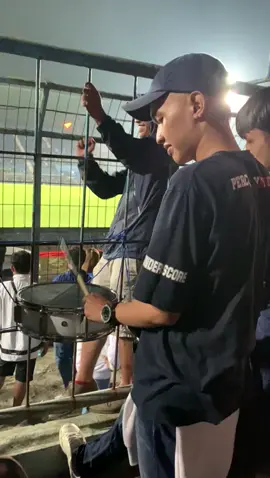 kanjuruhan waktu itu🔥🔥 @+65162AREA  Gawe o headset cek gayeng🎧🤪 #135neverforget  #percussionarema  #pakisajiboys🏴‍☠️  #malang  #kopasussex  #65162area  #wearethe65162area  #aremamalang 