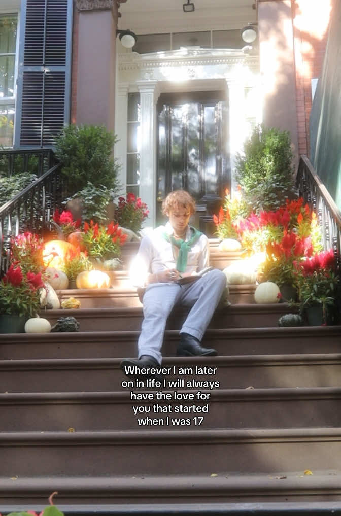 #Love #nyc #hopelessromantic #westvillage #darkacademia 